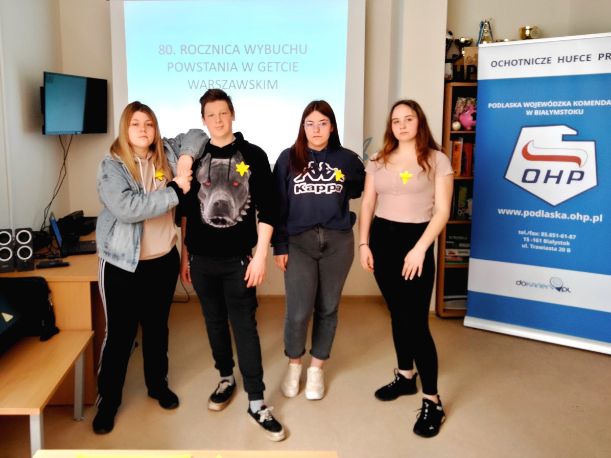 Kolno: Żonkile na 80. rocznicę wybuchu powstania w getcie warszawskim
