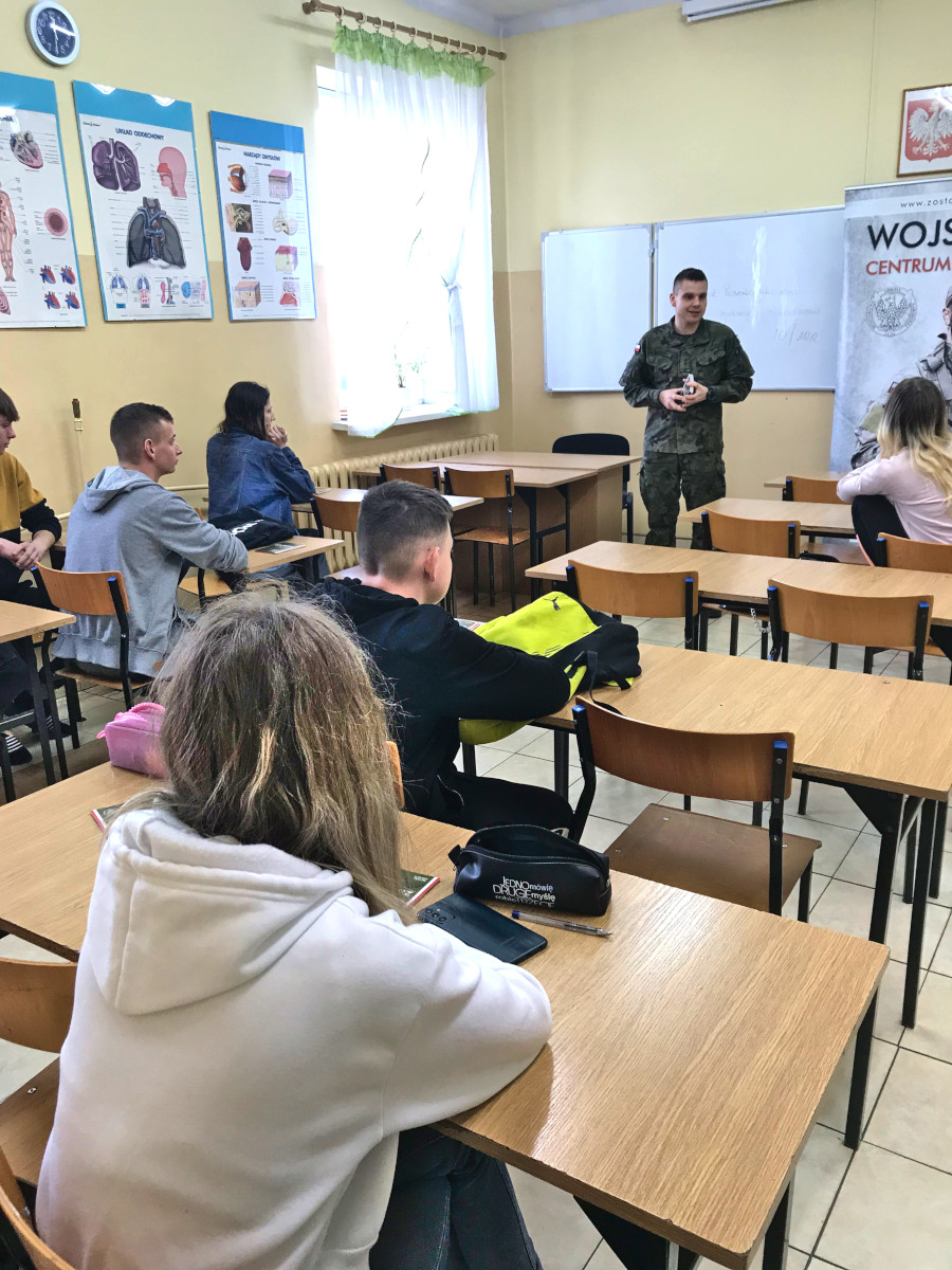 Zambrów: Kariera w wojsku