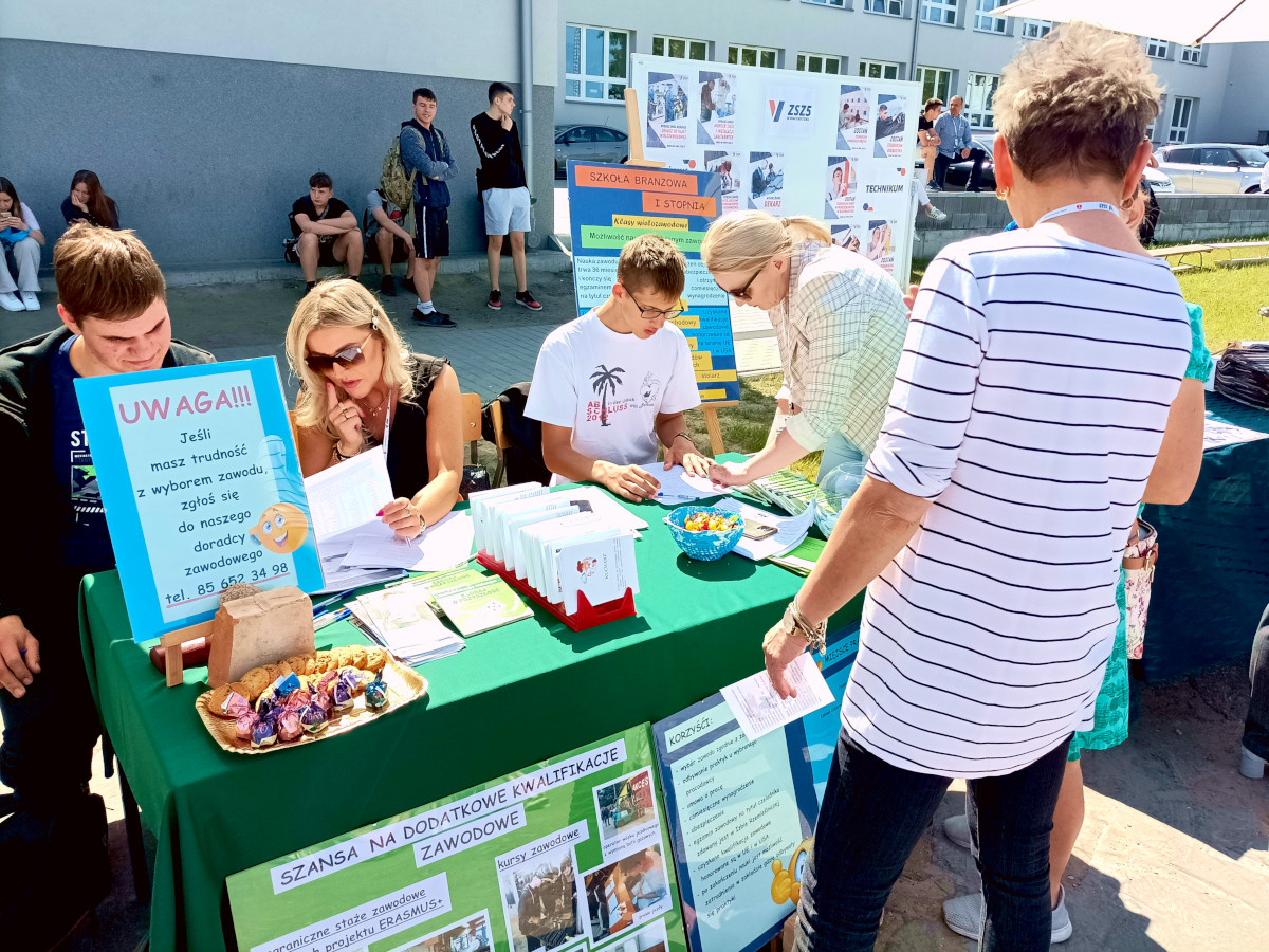 Białystok: Festyn Edukacyjno-Zawodowy w ZSZ nr 5
