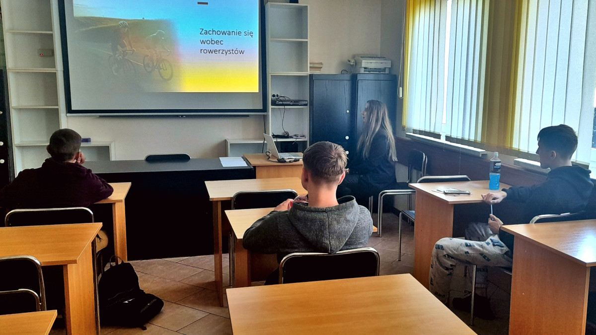 Łomża: Kolejny etap projektu „Aktywni górą” - Prawo Jazdy kat B