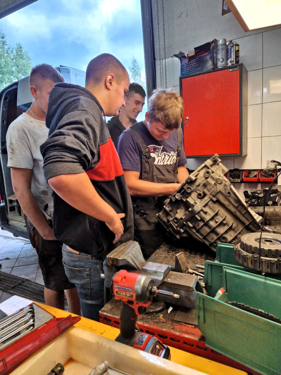 Augustów: Mechanicy na kursie „Diagnostyka automatycznych skrzyń biegów” 