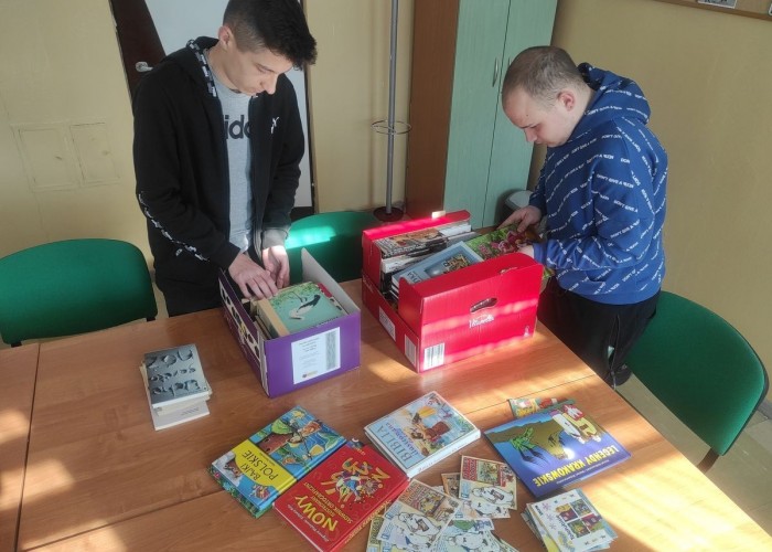 PODSUMOWANIE INICJATYWY WRM POMOC W TWORZENIU BIBLIOTEKI DLA OREW W KROŚNIE1